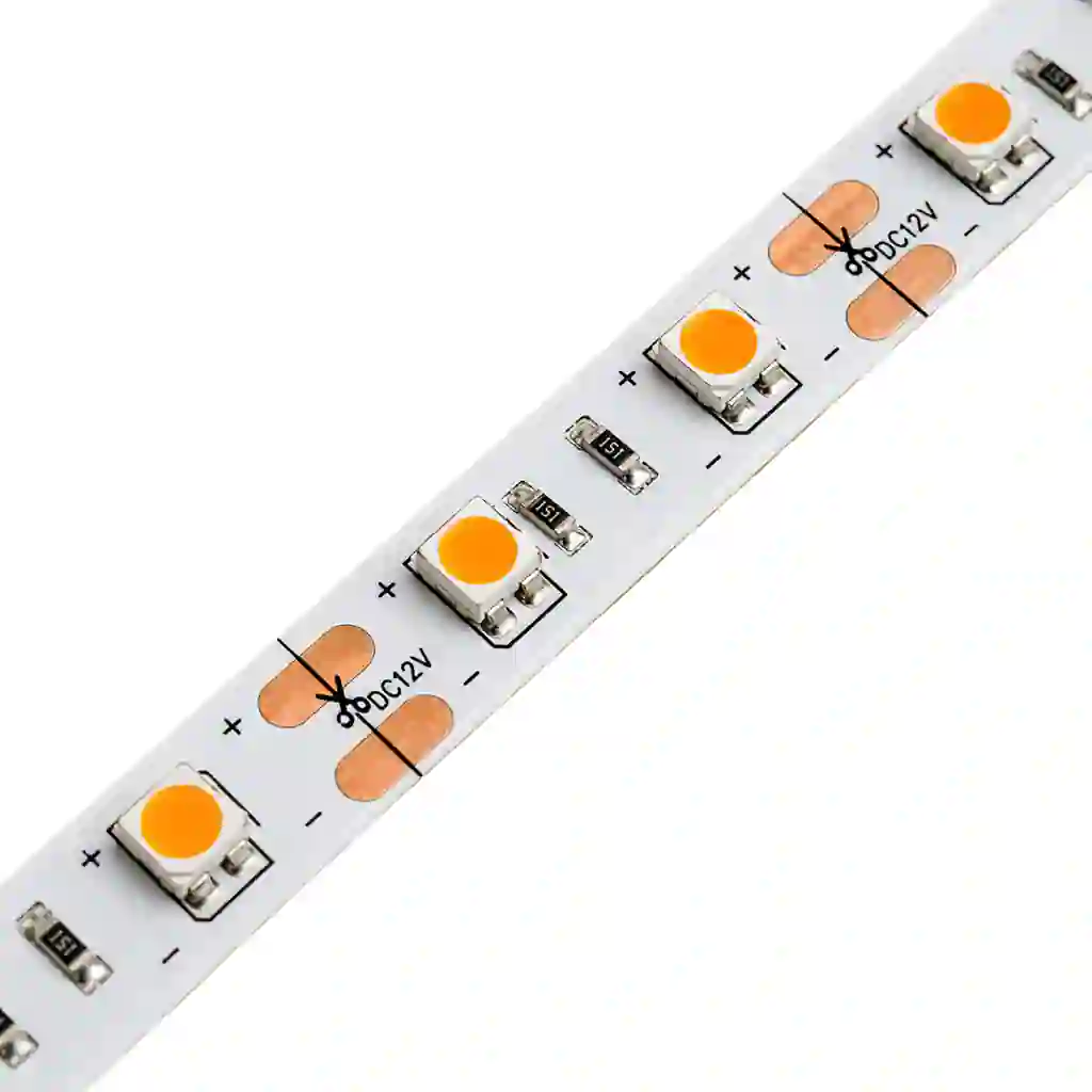 Detail barevného LED pásku 12V IP20 se samolepicí páskou 3M